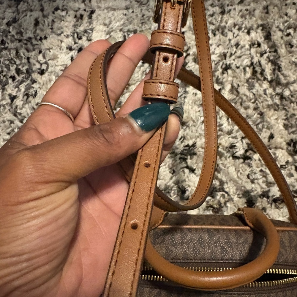 Hey Sugas! Michael Kors Signature Brown and Tan Satchel - Picture 4 of 5